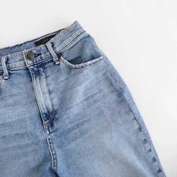 Rag & Bone Light Wash Skinny Jeans - Picture 8 of 12